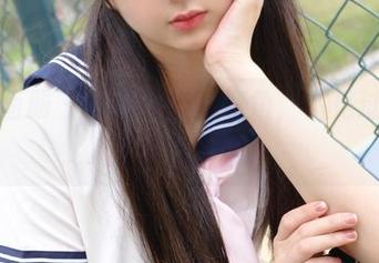 稚乖画册 – 赤西夜夜的视角，你见过如此吉他少女吗？