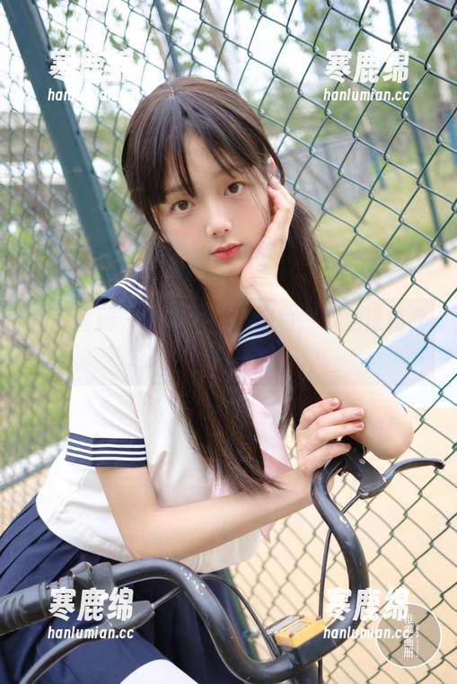 稚乖画册-赤西夜夜 稚乖画册 - 赤西夜夜的视角,你见过如此吉他少女吗?