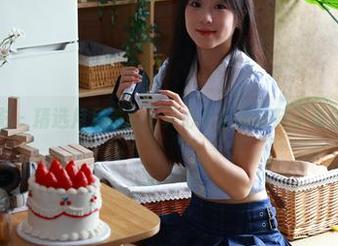 绮梦摄影 – 精选月月美脚，真心不忍心让鞋子盖住它们。