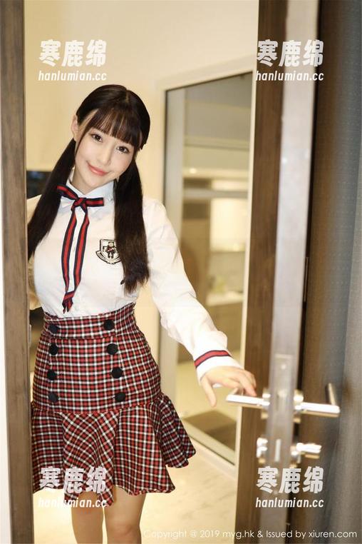 美媛馆-Ellie艾栗栗 美媛馆 - Ellie艾栗栗的天台写真:风也要当她的病人,久久不散!