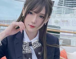 看看腐团儿Ikaros的套图，居家也能穿得花样百出，资源就藏在家里！