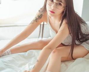 菠萝社 – 在图集中找到了柳侑绮风靡的定制连衣裙，要是我也能穿上去，遗憾的是执行力不够！