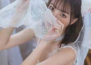 图片合集：许岚LAN穿灰丝制服，别说我上头了，你也有吗？