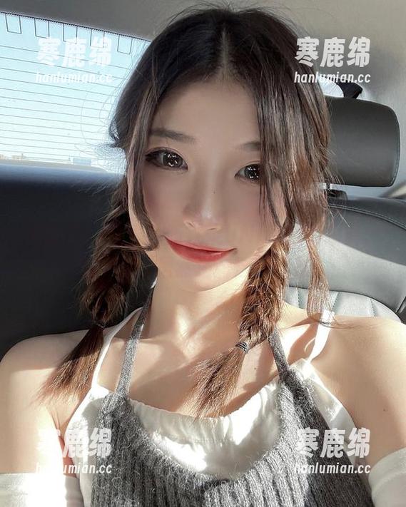 微密圈 - 哇塞！陈妮妮UNI和她的短裤，私拍原图居然还有这种玩法～