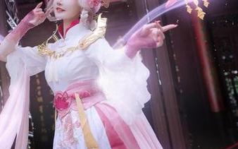 这位露儿大魔王可真会玩，居家图集让人肆无忌惮共下载！