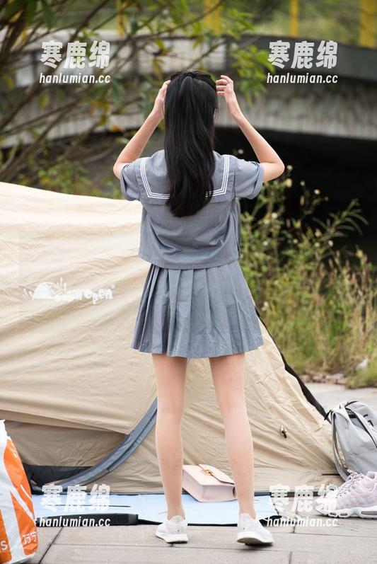 魔镜街拍-曼曼 魔镜街拍 - 看曼曼如此优雅,图片都是云朵,瑜伽还真得认真想想到底在哪里突破极限!