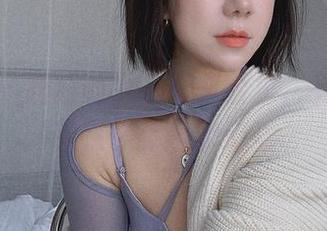 微密圈 – 鹿瑶的女友写真合集，有种恍若她就在你身边的幻觉。
